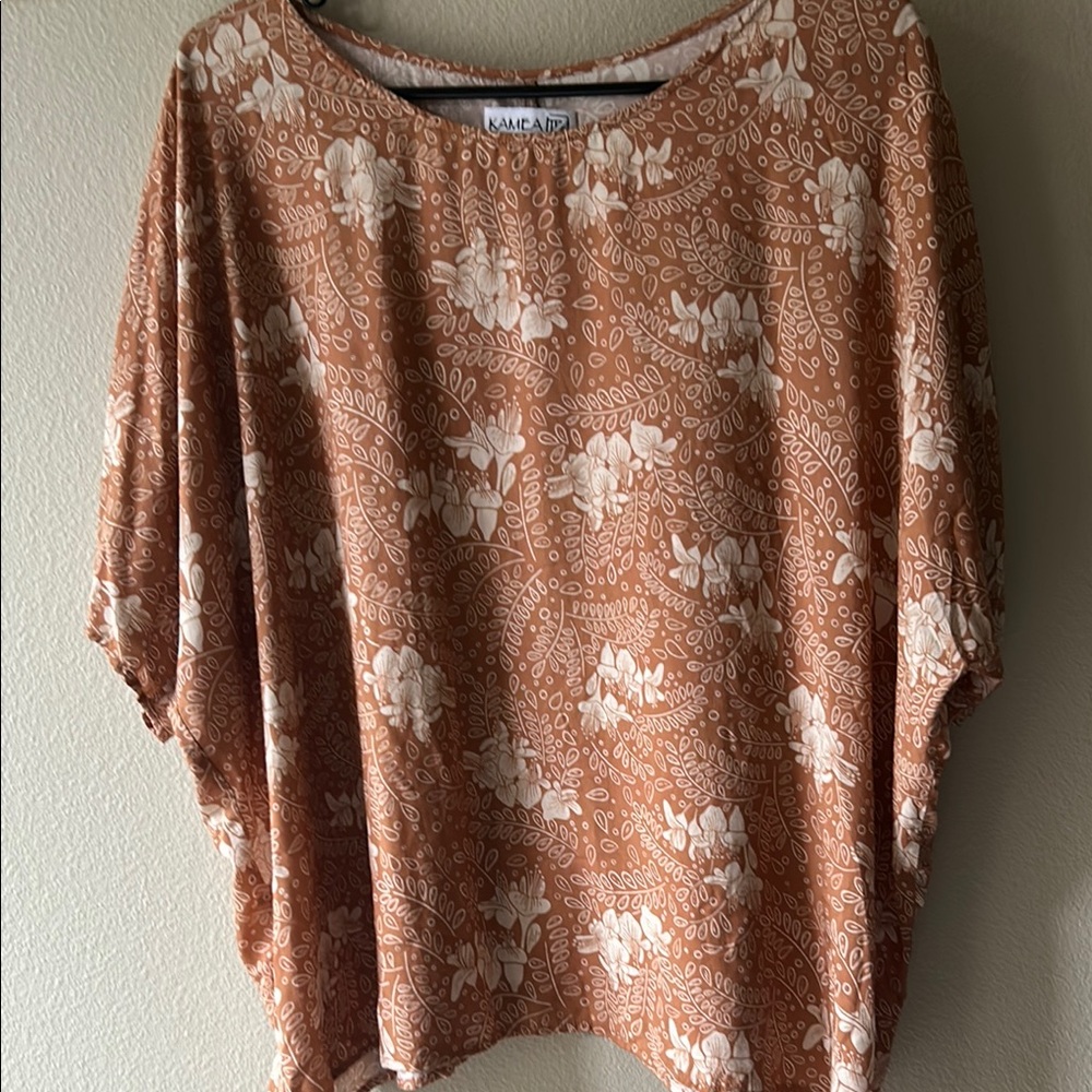 Kamea Designs Women’s Floral Brown Top